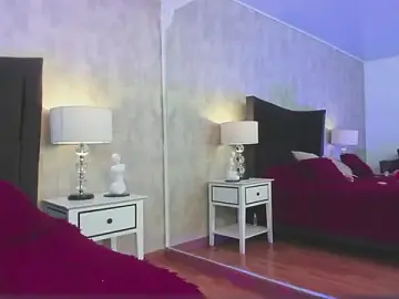 Stripchat Live Sex Cam of NahomyCarther