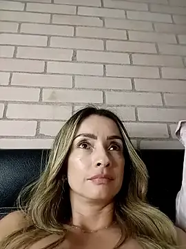 Stripchat Live Sex of Loly_Horny