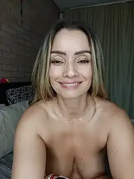 Stripchat Sex Chat of Loly_Horny
