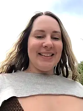 Stripchat Nude Webcam of Mona_Plus