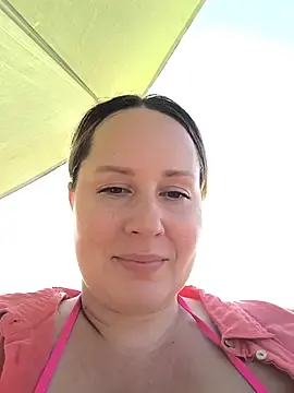 Stripchat Free Live Porn of Mona_Plus
