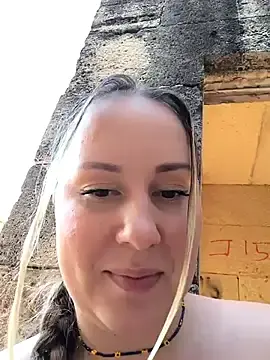Stripchat Free Porn Cam of Mona_Plus