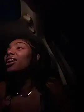 Stripchat Free Porn Cam of butterflybootyy