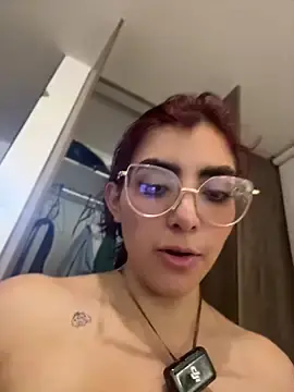 Stripchat Live Sex Cam of MartinaSooler