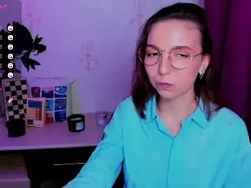 Stripchat Live Sex of KindHazelHere_