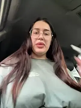 Stripchat Free Porn Cam of VikiDemini