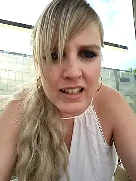 Stripchat Free Porn Cam of Sexybiene969