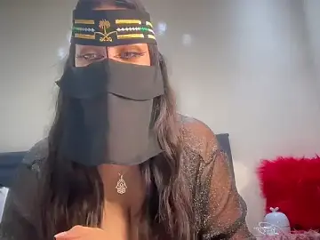 Stripchat Sex Cam of jyjyelamira