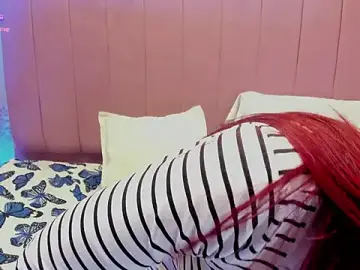 Stripchat Free Live Porn of HannaPetit