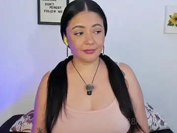 Stripchat Watch Live Sex Cams of LauraToro_