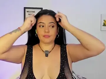 Stripchat Free Live Porn of LauraToro_