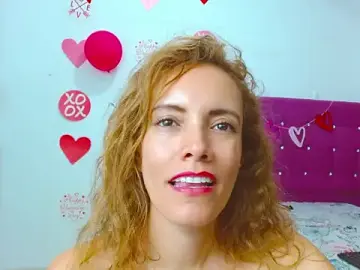 Stripchat Live Sex Cam of chantalsemenova1