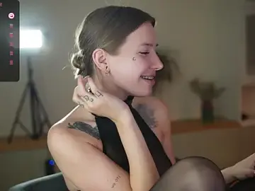 Stripchat Watch Live Sex Cams of melanielwithu