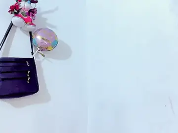 Stripchat Free Porn Cam of NayaWayne