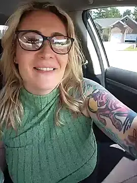 Stripchat Live Sex of HollyTattoo