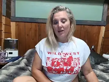 Stripchat Sex Cam of lisaxlovexxx