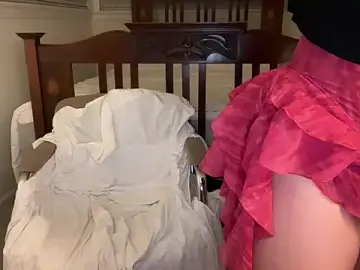 Stripchat Adult Webcams of YUMIandbigWOLF