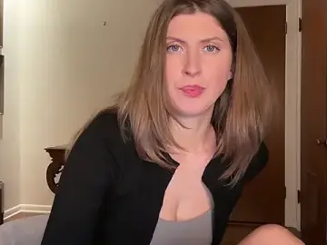 Stripchat Live Sex of YUMIandbigWOLF