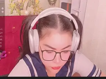 Stripchat Nude Webcam of Nina_2025