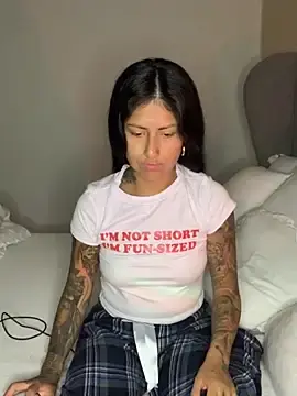 Stripchat Sex Cam of mrskarmaa