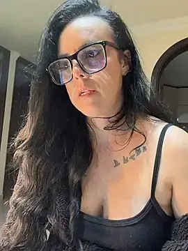 Stripchat Adult Video Chat of AndreaValencia