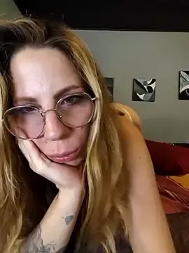 Stripchat Adult Webcams of Lorna_h