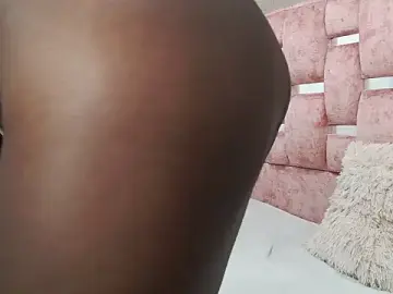 Stripchat Free Live Porn of NahomyHawk