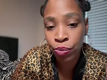 Stripchat Live Porn of Cum2Charm