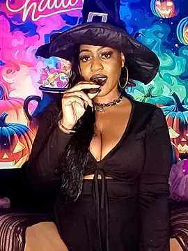 Stripchat Live Porn of AmazonianMistress