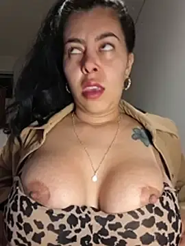 Stripchat Best live sex cam show of Luianna