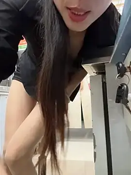 Stripchat Adult Webcam of andii-1