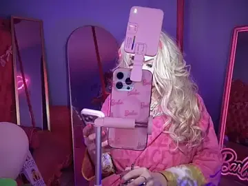 Stripchat Sex Cam of bimbotwerkqueen