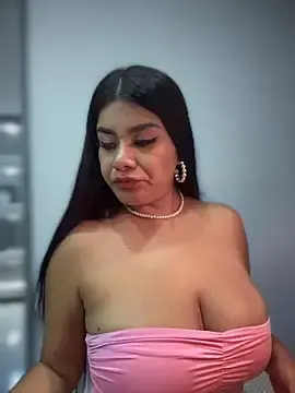 Stripchat Live Sex Cam of Insane_Issa
