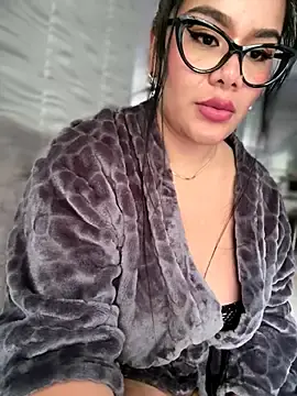 Stripchat Free Live Porn of Issane_Peru