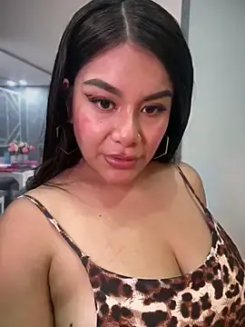 Stripchat Live Sex of Issane_Peru