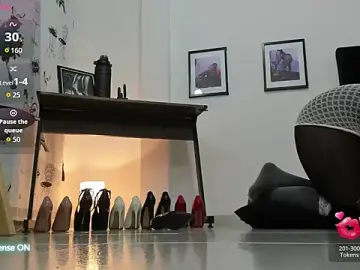 Stripchat Live Porn of emely_garcia