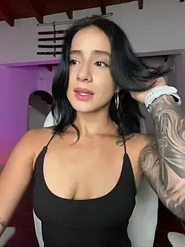 Stripchat Live Sex Cam of Ale_Lewis