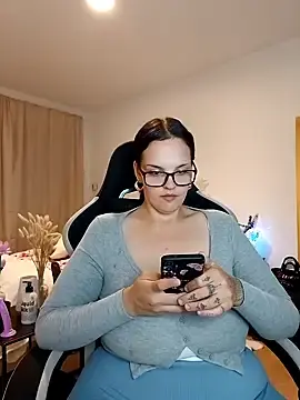 Stripchat Live Sex Cam of JUJUICY-
