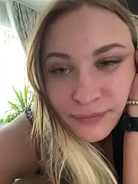 Stripchat Watch Live Sex Cams of RuslanaXX