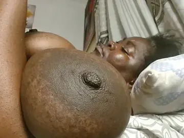 Stripchat Free Porn Cam of titi_fiesta