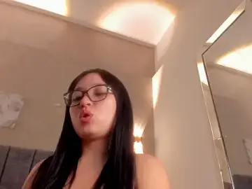 Stripchat Live Porn of Lunaa_bellaa