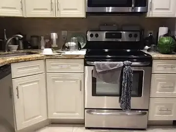 Stripchat Live Sex Cam of BigGuyMuscle