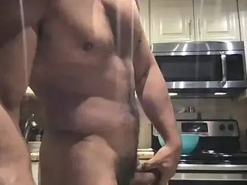 Stripchat Free Porn Cam of BigGuyMuscle
