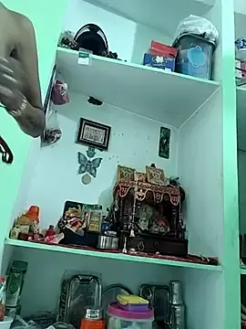 Stripchat Nude Webcam of Hotty-Nidhi