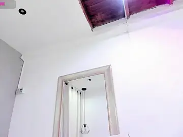 Stripchat Live Sex Cam of _sofia_cruz