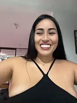 Stripchat Nude Webcam of areviklusine1