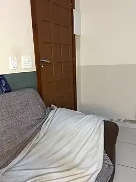 Stripchat Live Sex Cam of Bubuzinha10
