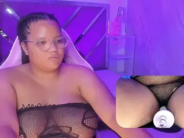 Stripchat Adult Video Chat of MhiaRey