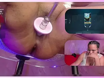 Stripchat Free Live Porn of MhiaRey