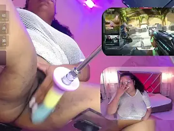 Stripchat Live Sex Cam of MhiaRey